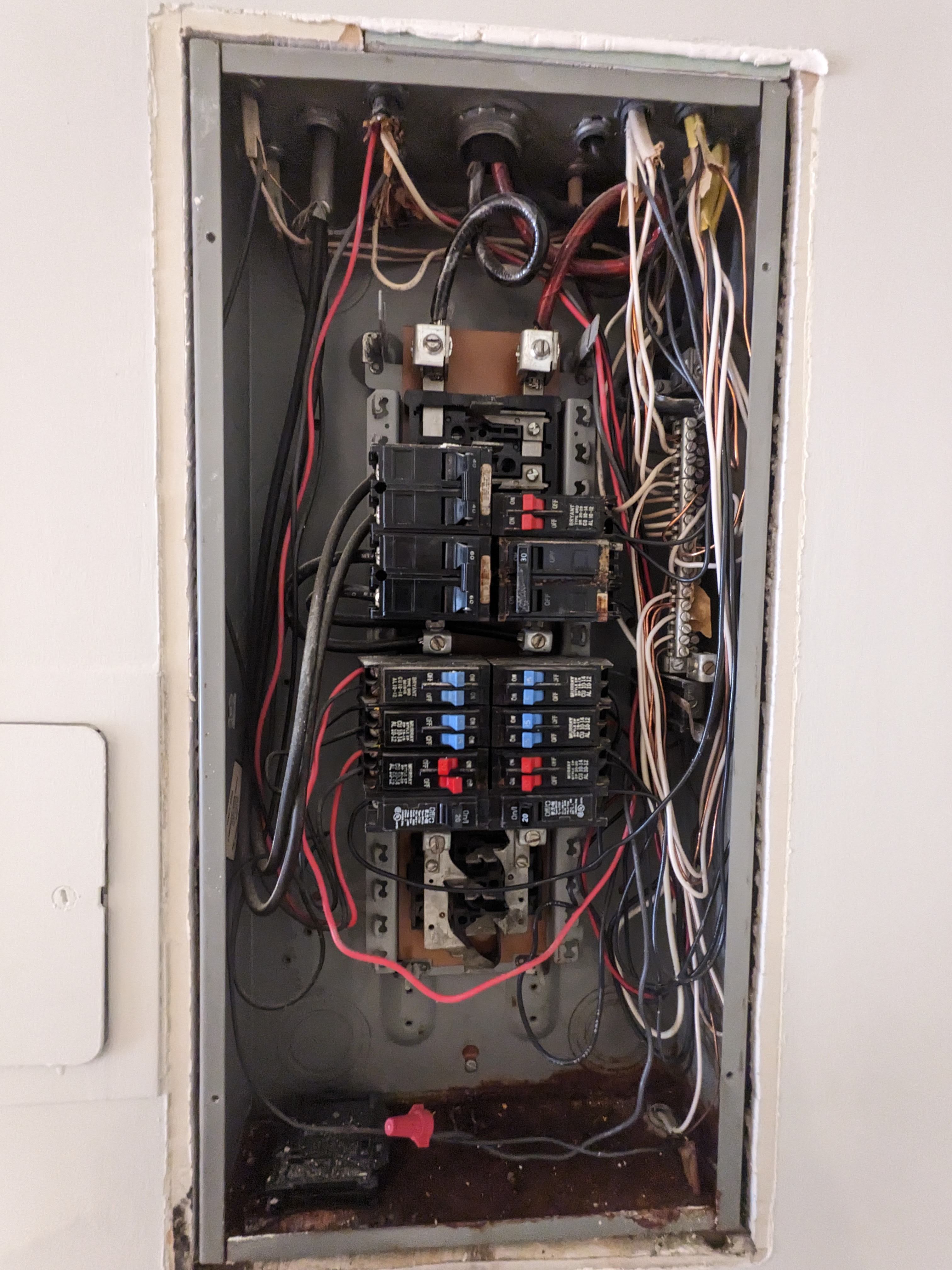 Image for Can I replace the entire bus and put in a main service disconnect breaker?