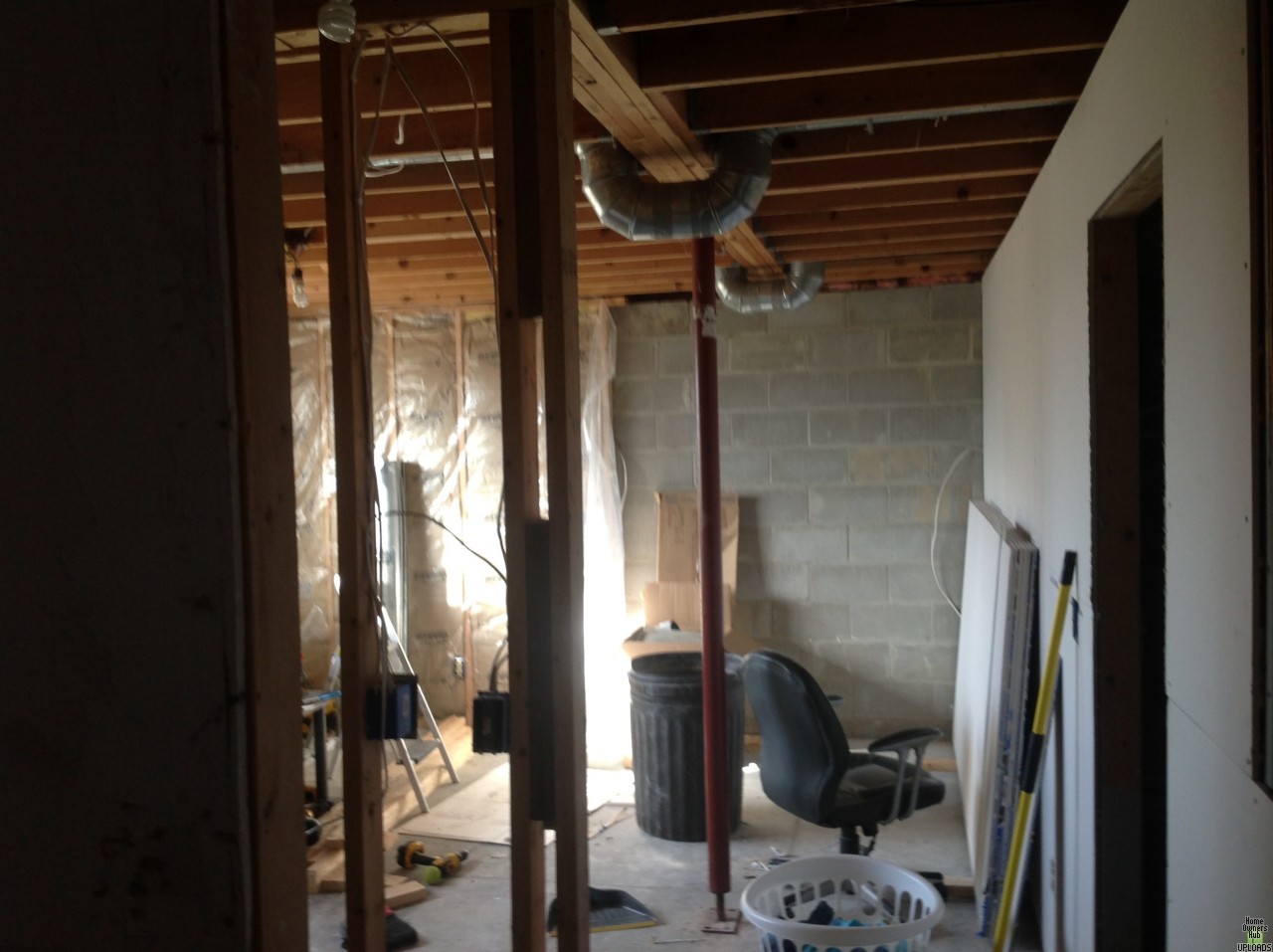 Image for Beam size for a 14' span in basement.
