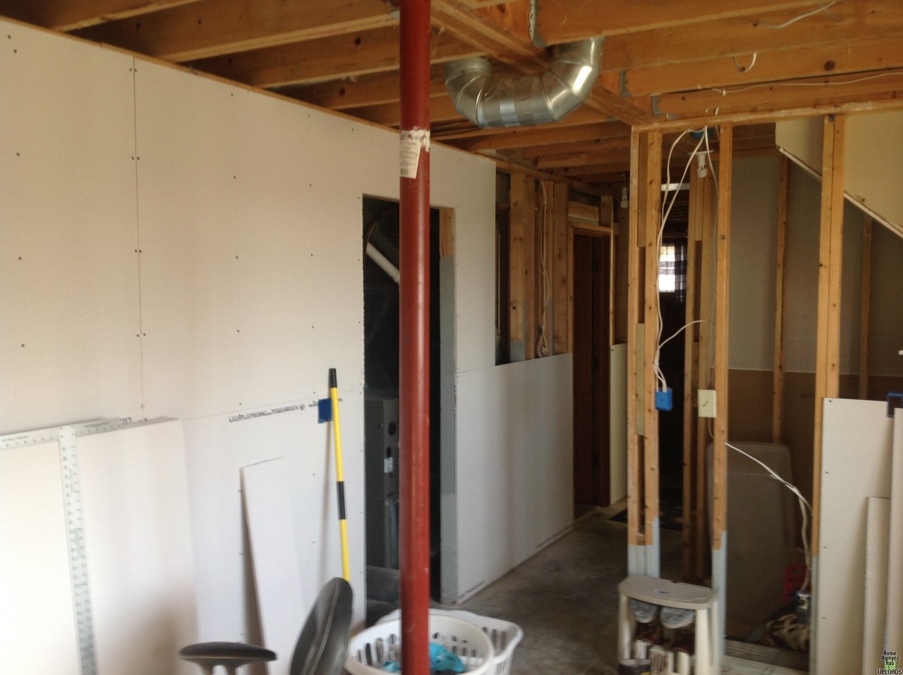 Image for Beam size for a 14' span in basement.