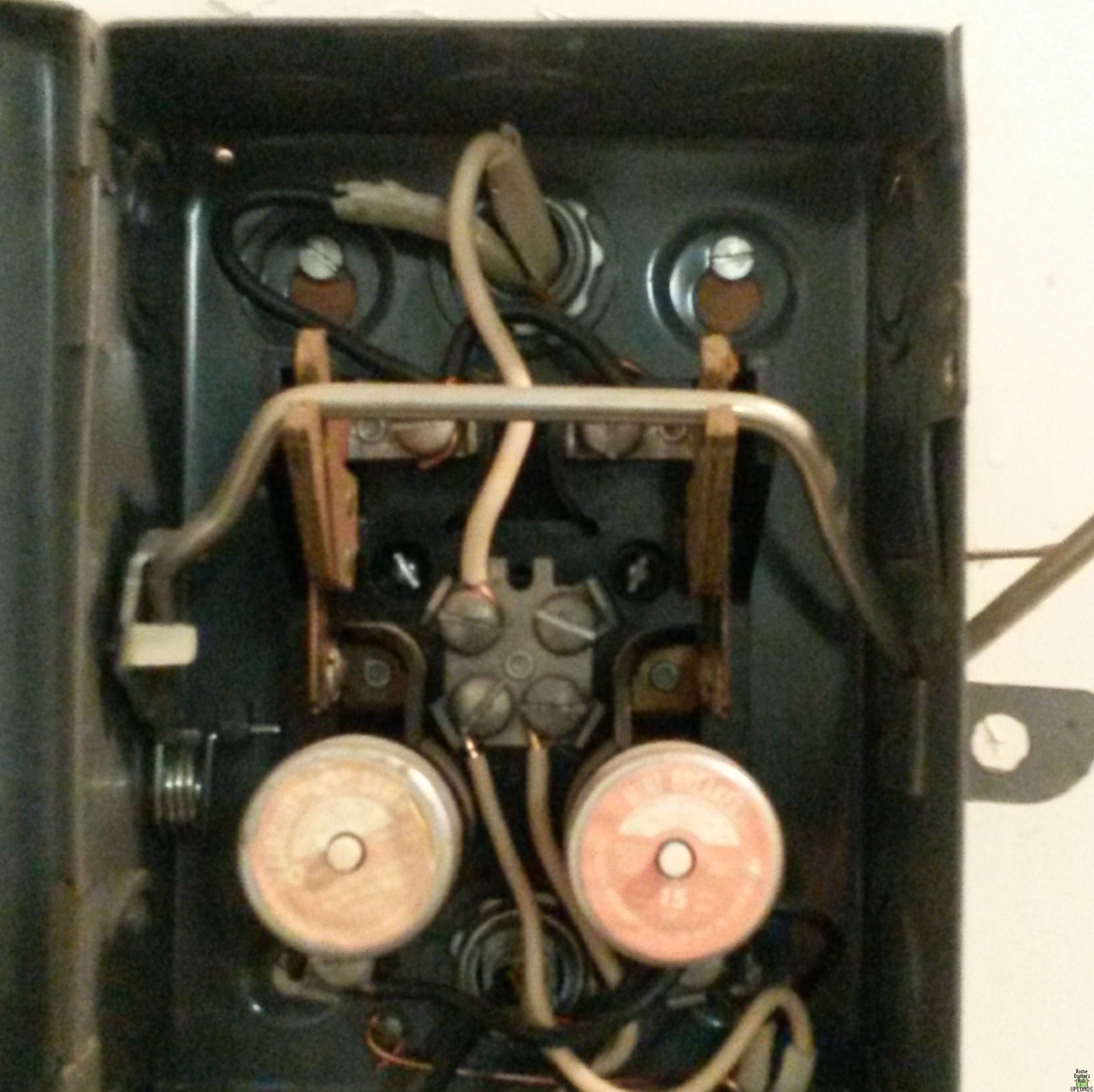 Image for can i connect a 240v to this?