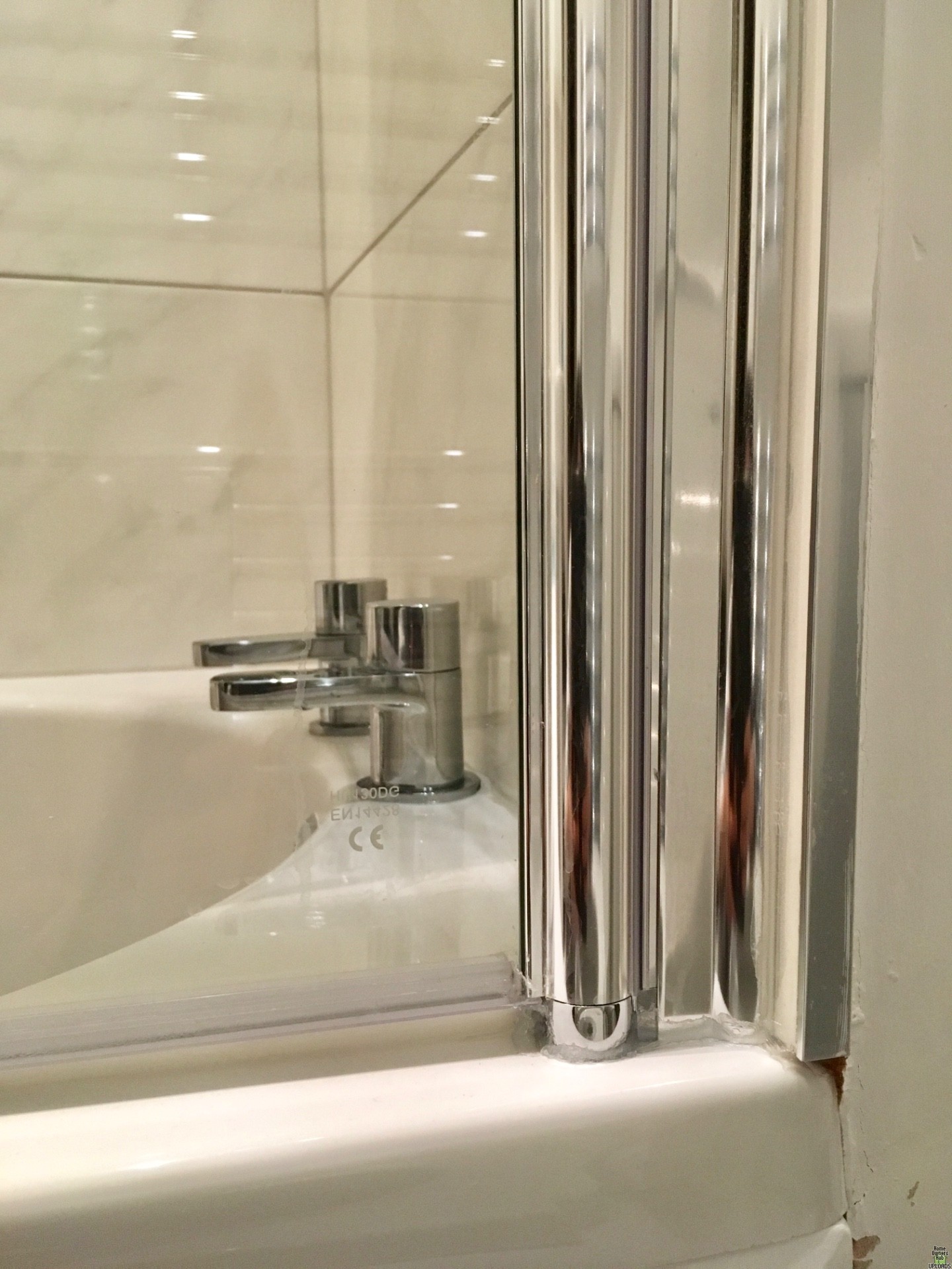 Image for Leak in bath screen hinge 