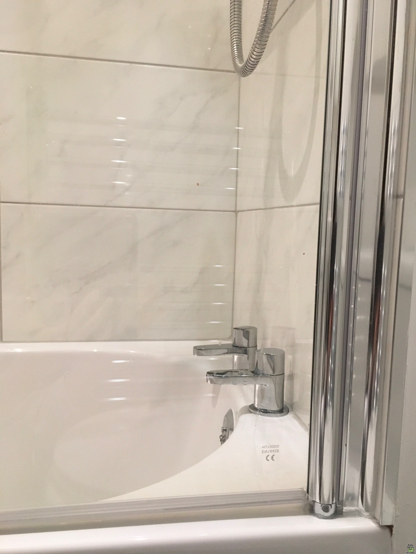 Image for Leak in bath screen hinge 