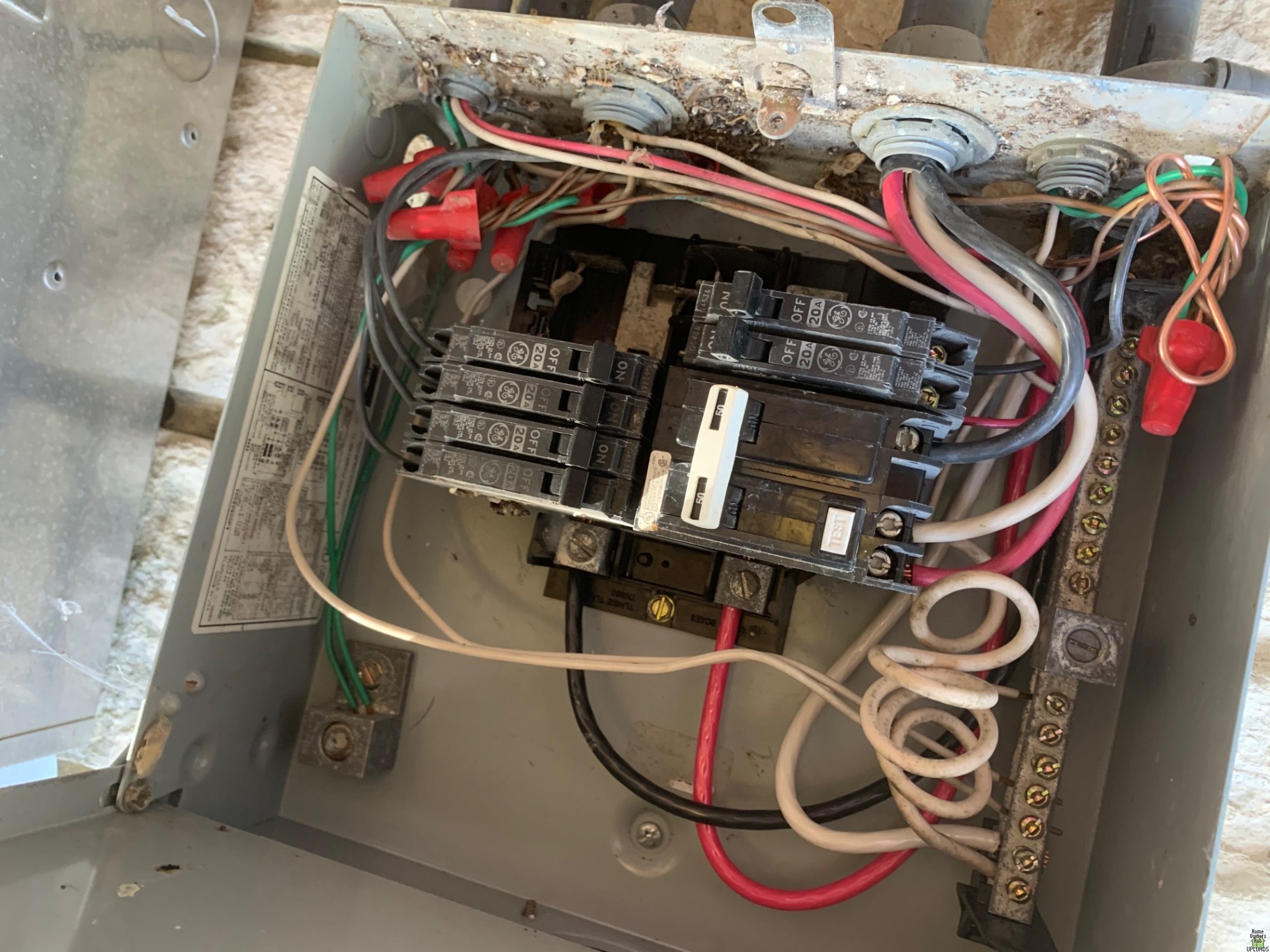 Image for Splice 220 volt 6 gauge line outside- is it safe?